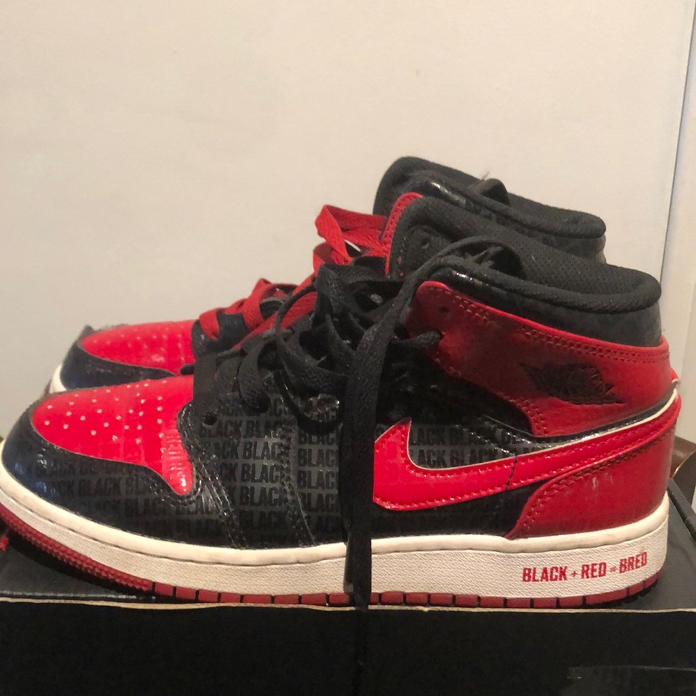 AIR JORDAN RETRO SIZE 4.5